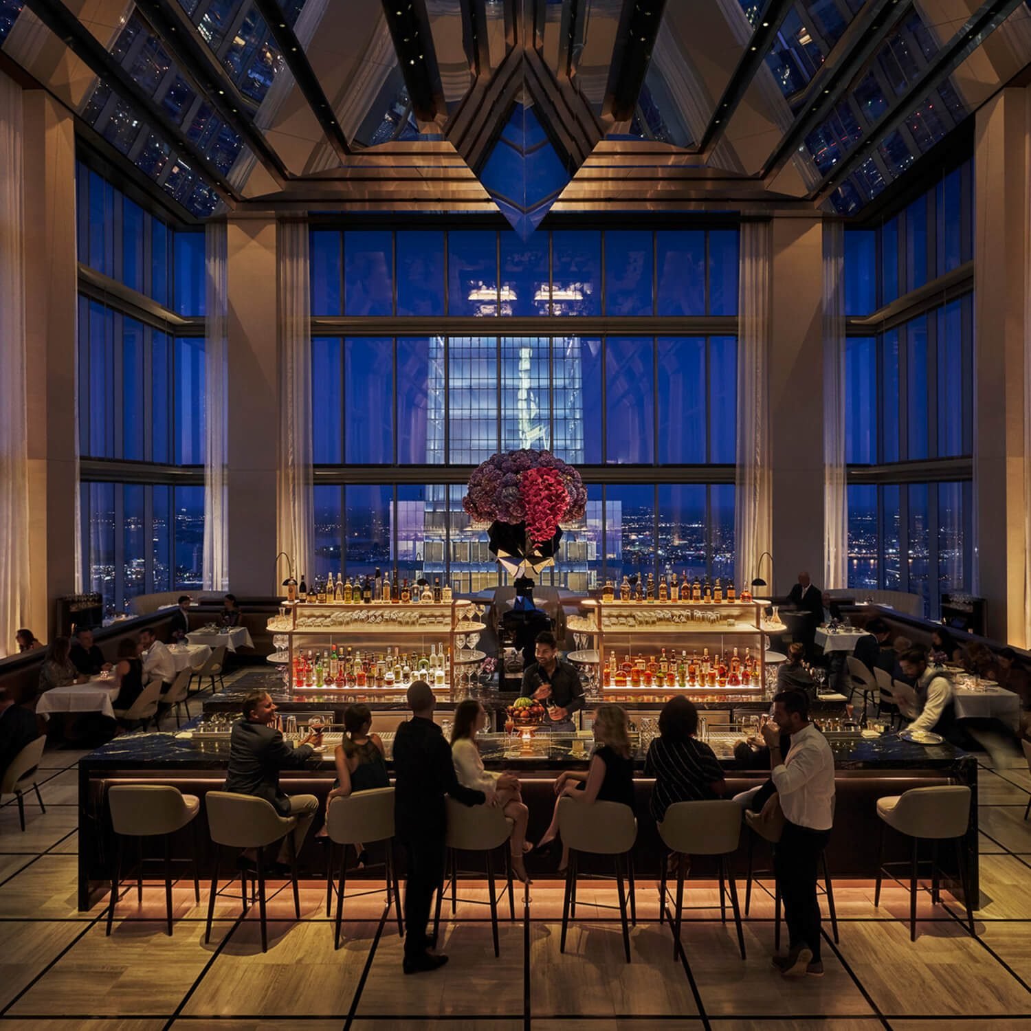 Four Season interior bar